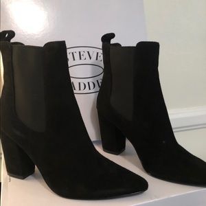 Steve Madden ‘Subtle’ Black Suede Boots